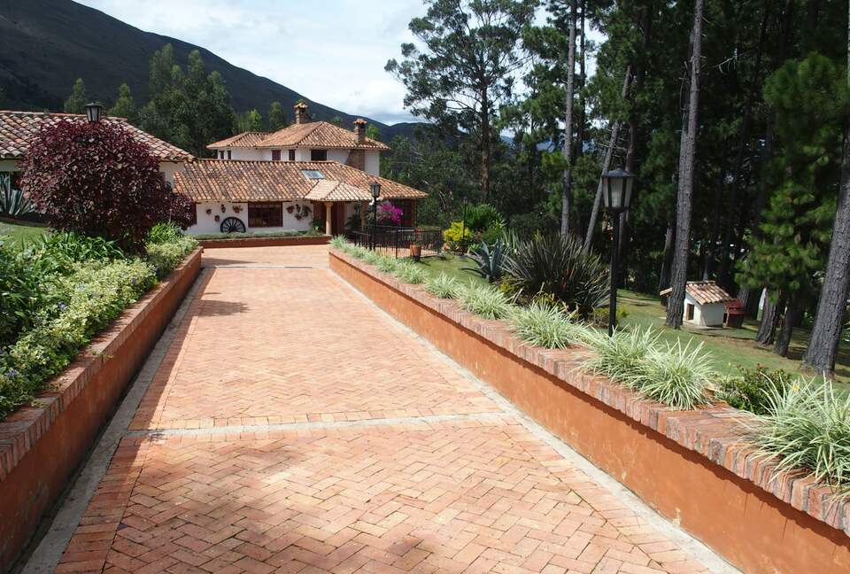 Villa Varu Colombian Luxe Estate - Villa de Leyva, Colombia
