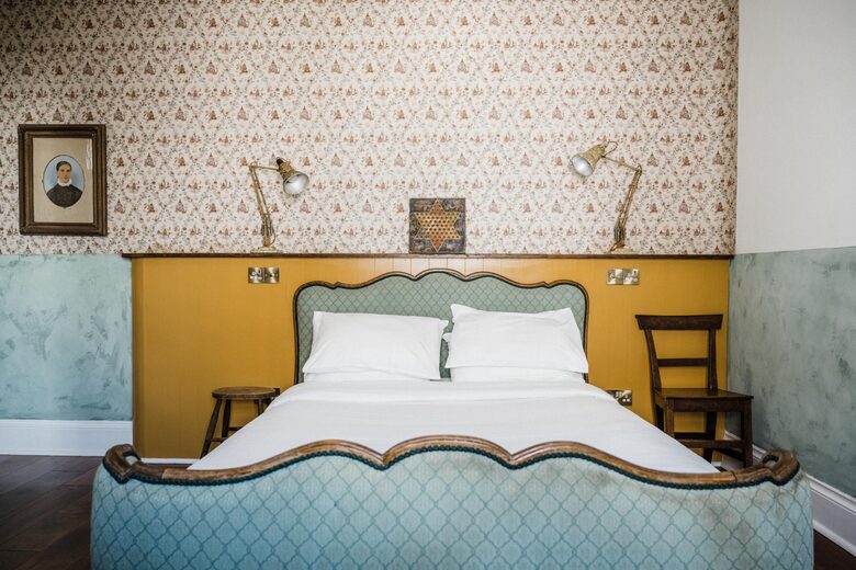 A Suite at The Crooked Swan - Crewkerne, United Kingdom