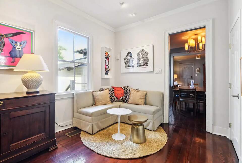 The Fine Art Estate - Walk to the French Quarter! - New Orleans, Louisiana