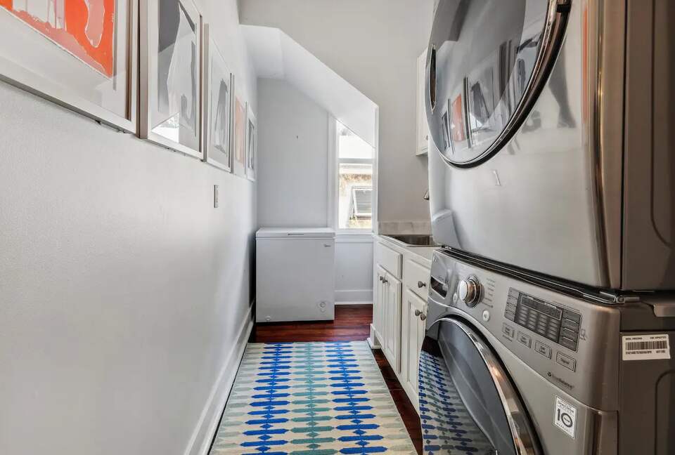 The Fine Art Estate - Walk to the French Quarter! - New Orleans, Louisiana