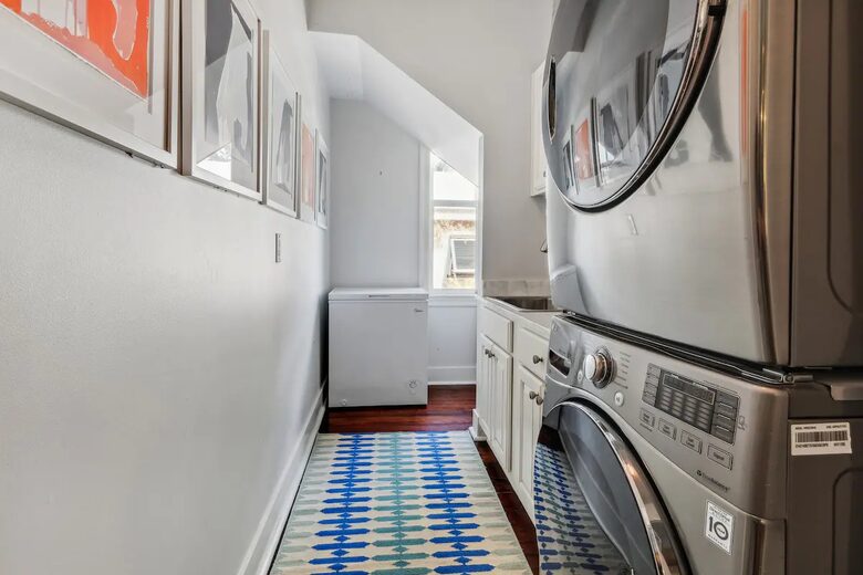 The Fine Art Estate - Walk to the French Quarter! - New Orleans, Louisiana