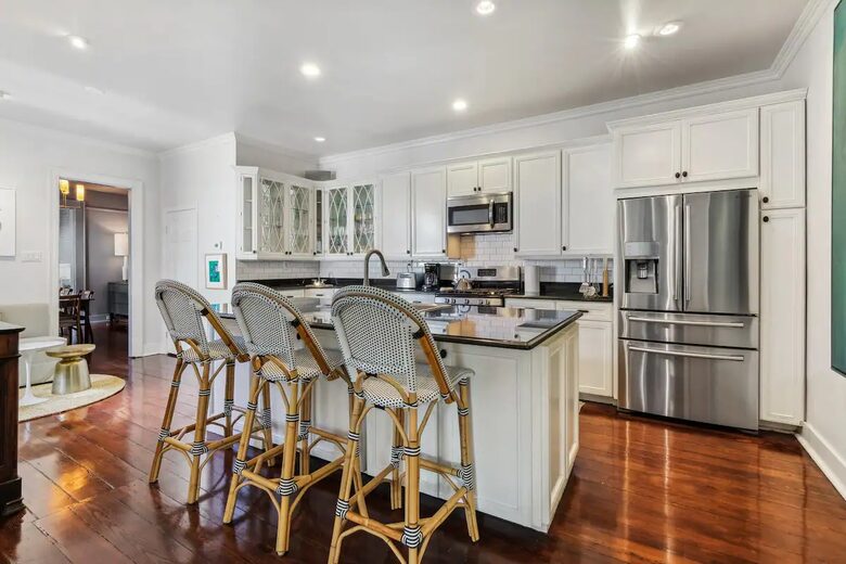 The Fine Art Estate - Walk to the French Quarter! - New Orleans, Louisiana