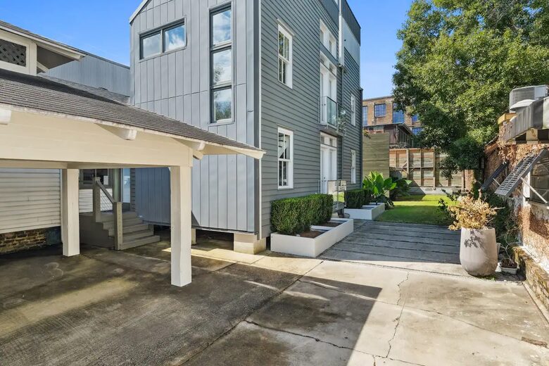 The Fine Art Estate - Walk to the French Quarter! - New Orleans, Louisiana