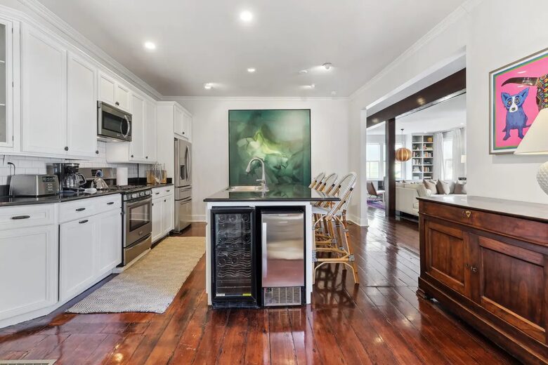 The Fine Art Estate - Walk to the French Quarter! - New Orleans, Louisiana