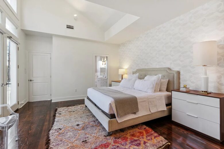 The Fine Art Estate - Walk to the French Quarter! - New Orleans, Louisiana