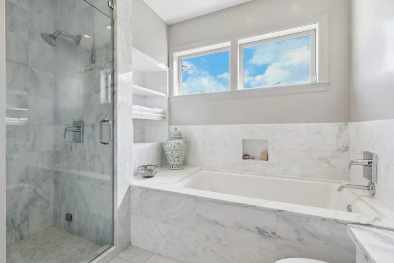 The Fine Art Estate - Walk to the French Quarter! - New Orleans, Louisiana