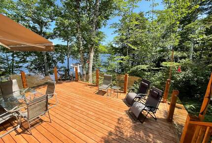 Nova Scotia Pioneer Place on the Lake - West Hants, Canada