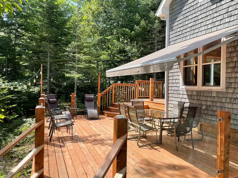 Nova Scotia Pioneer Place on the Lake - West Hants, Canada