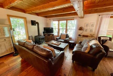 Nova Scotia Pioneer Place on the Lake - West Hants, Canada