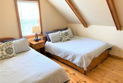 Nova Scotia Pioneer Place on the Lake - West Hants, Canada