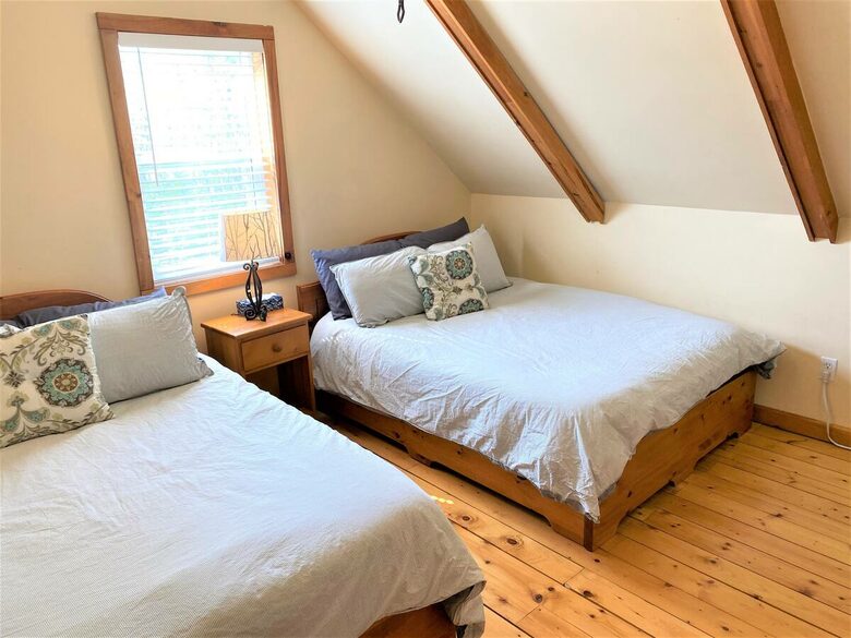 Nova Scotia Pioneer Place on the Lake - West Hants, Canada