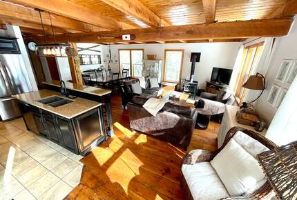 Nova Scotia Pioneer Place on the Lake - West Hants, Canada