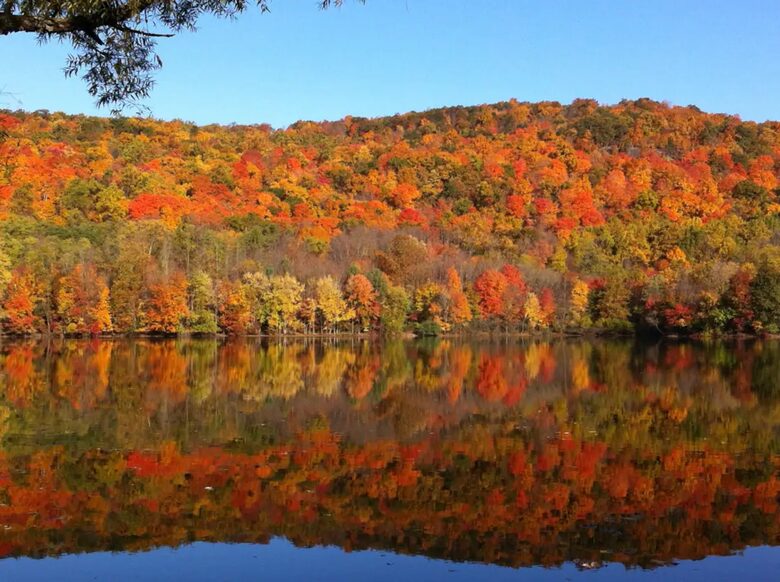 Nova Scotia Pioneer Place on the Lake - West Hants, Canada
