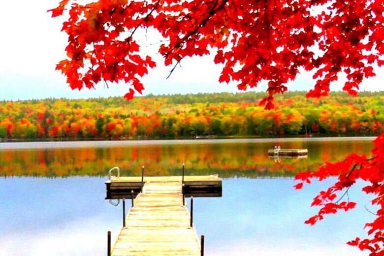 Nova Scotia Pioneer Place on the Lake - West Hants, Canada