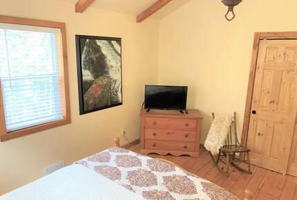 Nova Scotia Pioneer Place on the Lake - West Hants, Canada