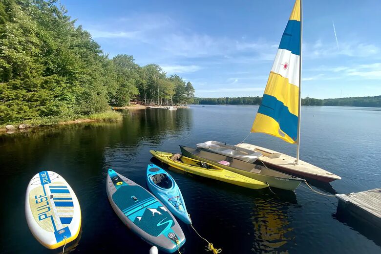 Nova Scotia Pioneer Place on the Lake - West Hants, Canada