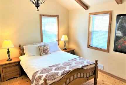 Nova Scotia Pioneer Place on the Lake - West Hants, Canada