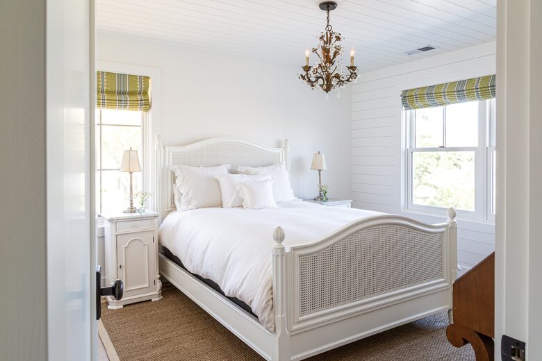 Stunning Sonoma Farmhouse with Pool and Vineyard Views - Petaluma, California