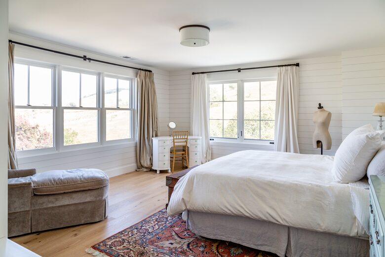 Stunning Sonoma Farmhouse with Pool and Vineyard Views - Petaluma, California