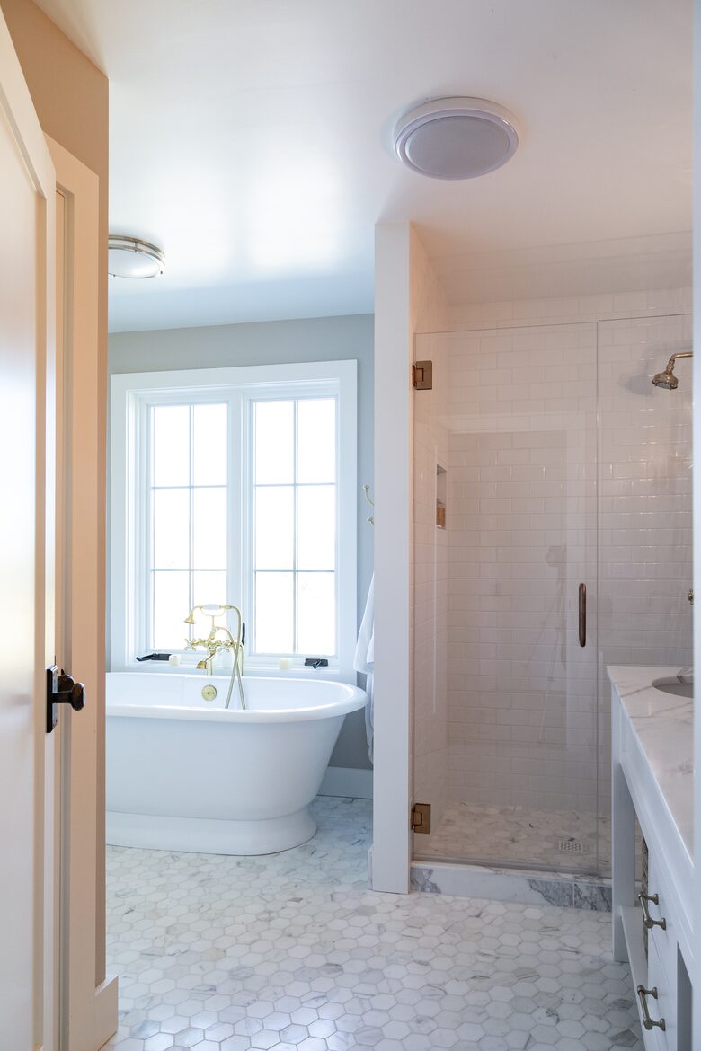 Stunning Sonoma Farmhouse with Pool and Vineyard Views - Petaluma, California