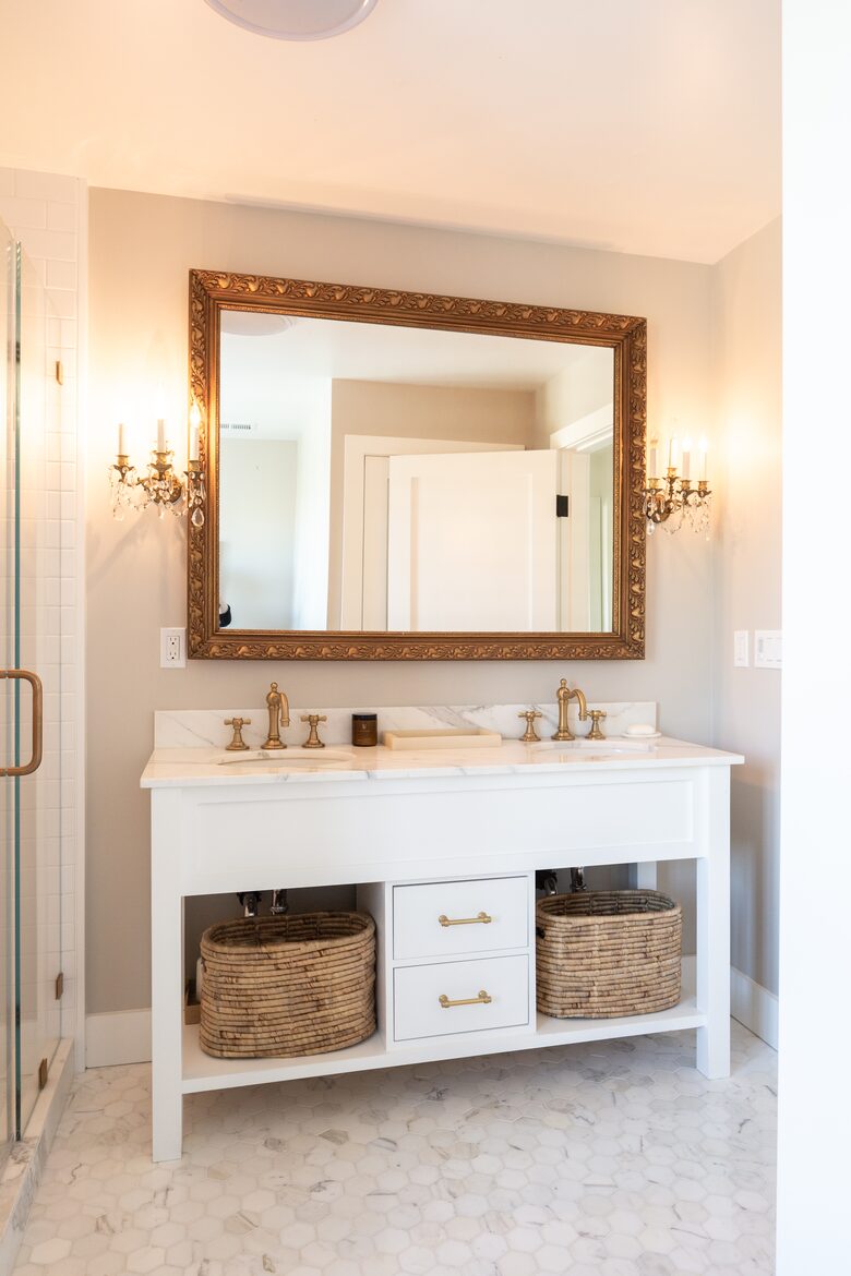 Stunning Sonoma Farmhouse with Pool and Vineyard Views - Petaluma, California