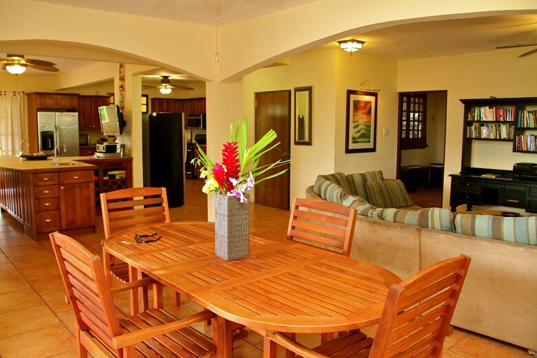 Pura Vida Luxury Estate - Ensenada, Puerto Rico