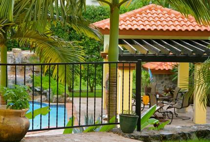 Pura Vida Luxury Estate - Ensenada, Puerto Rico