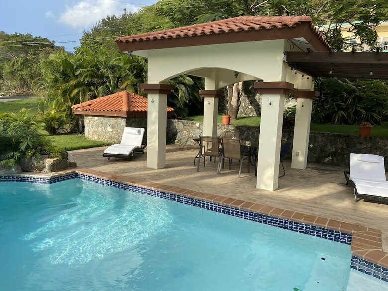 Pura Vida Luxury Estate - Ensenada, Puerto Rico