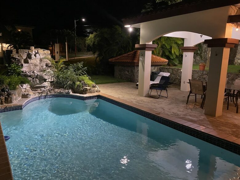 Pura Vida Luxury Estate - Ensenada, Puerto Rico