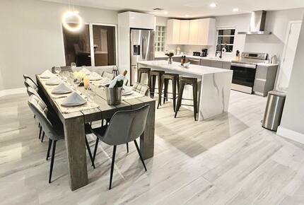 Two Beautiful East Fort Lauderdale Villas with a Private Pool - Fort Lauderdale, Florida