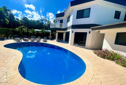 Two Beautiful East Fort Lauderdale Villas with a Private Pool - Fort Lauderdale, Florida