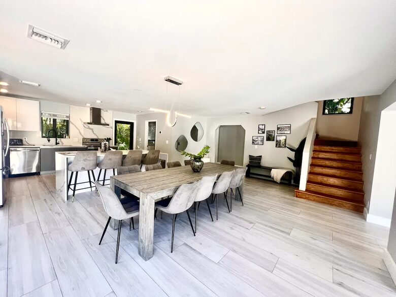 Two Beautiful East Fort Lauderdale Villas with a Private Pool - Fort Lauderdale, Florida