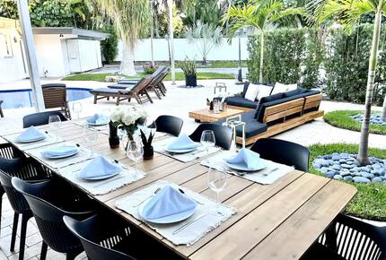 Two Beautiful East Fort Lauderdale Villas with a Private Pool - Fort Lauderdale, Florida