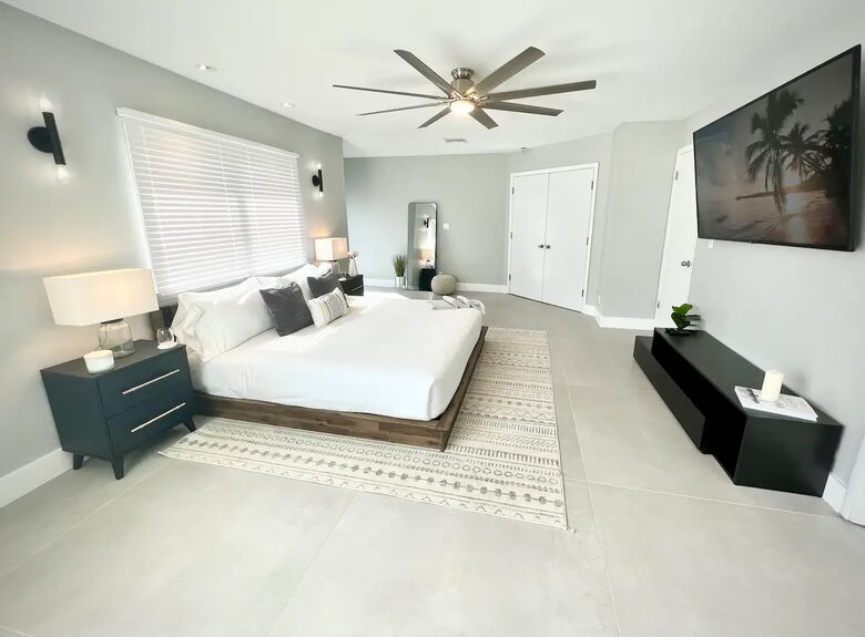 Two Beautiful East Fort Lauderdale Villas with a Private Pool - Fort Lauderdale, Florida