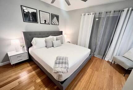 Two Beautiful East Fort Lauderdale Villas with a Private Pool - Fort Lauderdale, Florida