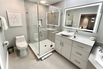 Two Beautiful East Fort Lauderdale Villas with a Private Pool - Fort Lauderdale, Florida