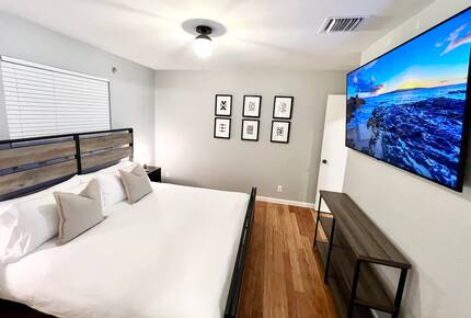 Two Beautiful East Fort Lauderdale Villas with a Private Pool - Fort Lauderdale, Florida