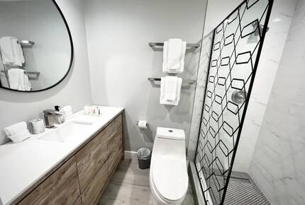 Two Beautiful East Fort Lauderdale Villas with a Private Pool - Fort Lauderdale, Florida