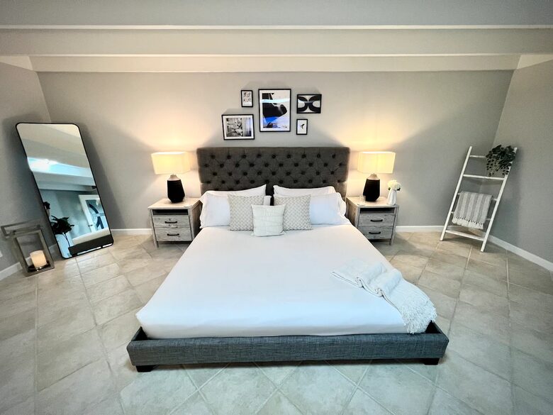 Two Beautiful East Fort Lauderdale Villas with a Private Pool - Fort Lauderdale, Florida