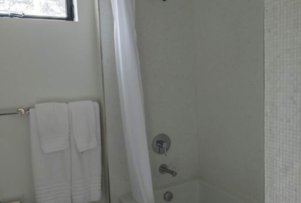 Sonoma Valley Modern Retreat - Kenwood, California