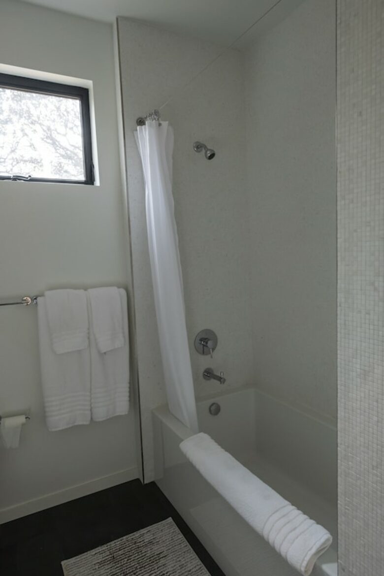 Sonoma Valley Modern Retreat - Kenwood, California