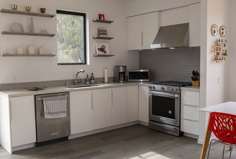 Kitchen in the second, smaller house