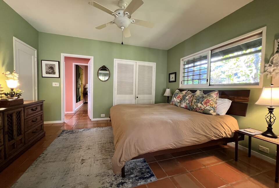 Private Waterfront Oasis in Hawaii - Honolulu, Hawaii