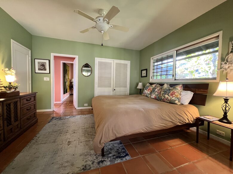 Private Waterfront Oasis in Hawaii - Honolulu, Hawaii