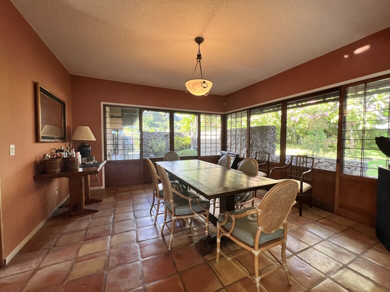 Private Waterfront Oasis in Hawaii - Honolulu, Hawaii