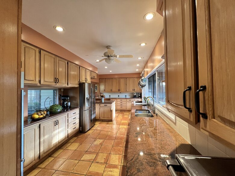 Private Waterfront Oasis in Hawaii - Honolulu, Hawaii