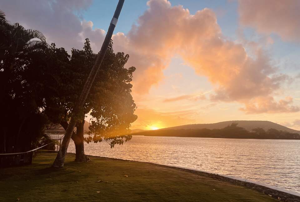 Private Waterfront Oasis in Hawaii - Honolulu, Hawaii