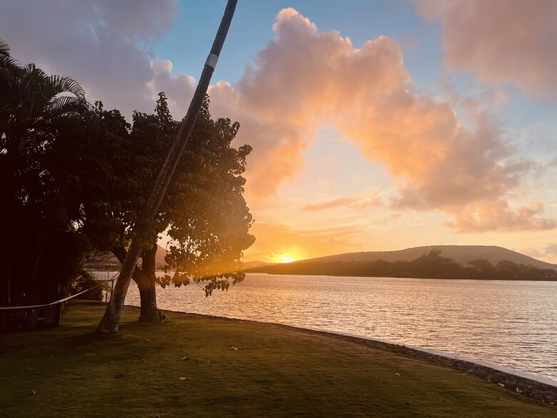 Private Waterfront Oasis in Hawaii - Honolulu, Hawaii