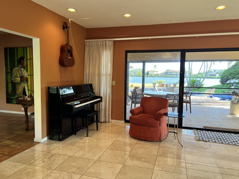 Private Waterfront Oasis in Hawaii - Honolulu, Hawaii