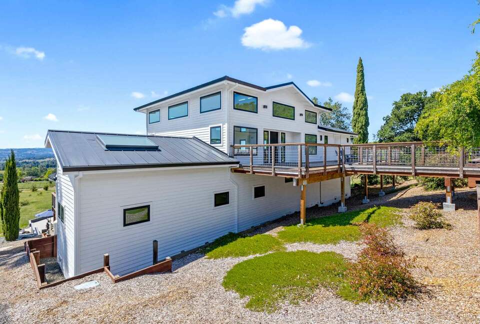 Stunning Shadybrook Lane - Napa, California